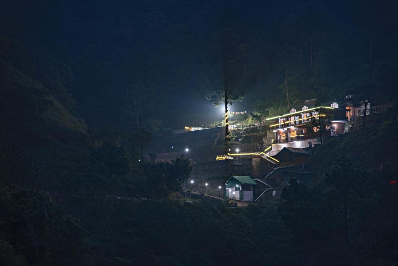 Safarmaina Resort Kasauli Extérieur photo