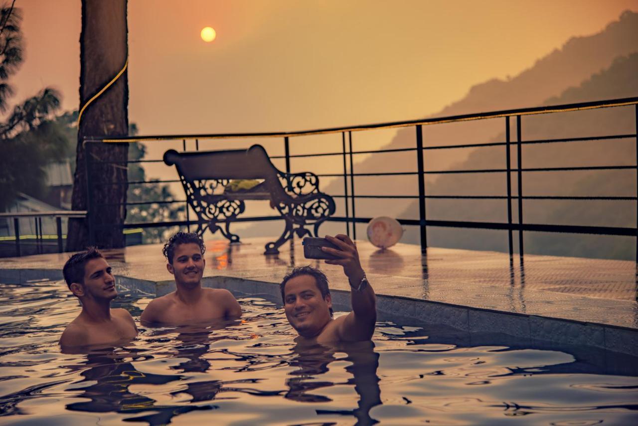 Safarmaina Resort Kasauli Extérieur photo