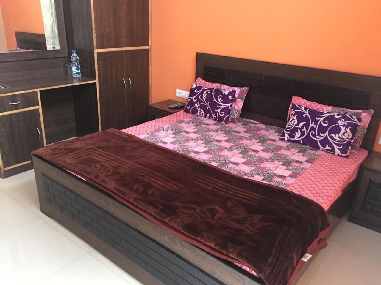 Safarmaina Resort Kasauli Extérieur photo