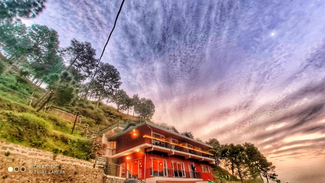 Safarmaina Resort Kasauli Extérieur photo