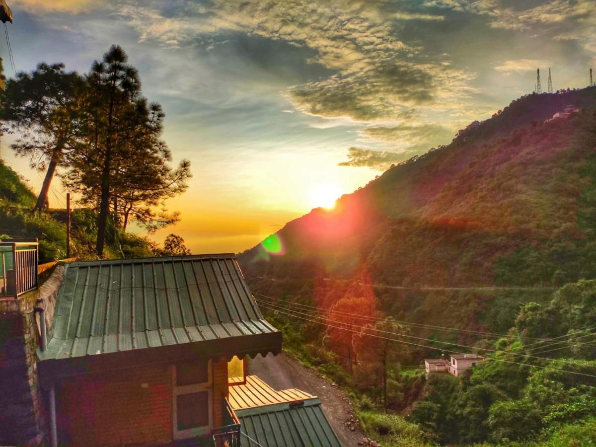 Safarmaina Resort Kasauli Extérieur photo