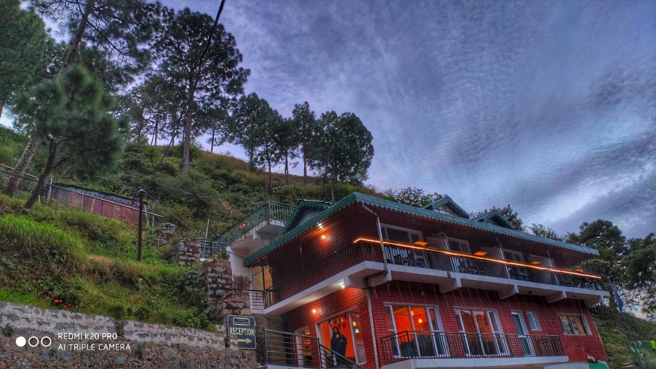 Safarmaina Resort Kasauli Extérieur photo